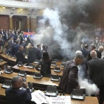 Две депутатки се борят за живота си след сбиване в сръбския парламент, едната е бременна