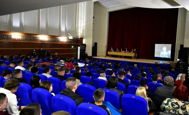 „Просто кажи НЕ! на наркотиците“ – в кампанията на МОН се включи и Асеновград „Просто кажи НЕ! на наркотиците“ – в кампанията на МОН се включи и Асеновград