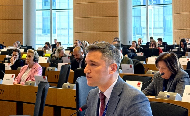 Кристиан Вигенин: Европейските пари за сближаване не трябва да отиват за оръжия