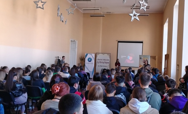 Д-р Теодора Иванова: Бъдете разумни! Употребата на опасни вещества не е модерно, а само опасно!