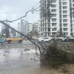 Хиляди австралийци са без ток, след като тропически циклон връхлетя Северната територия