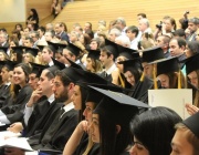 Средната такса в държавен университет за учебната 2026/2027 година да е 545 евро се предлага в проект