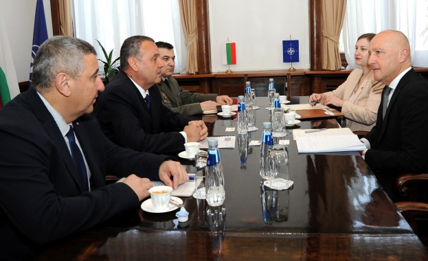 Заместник министърът на отбраната Радостин Илиев проведе среща днес 12 март