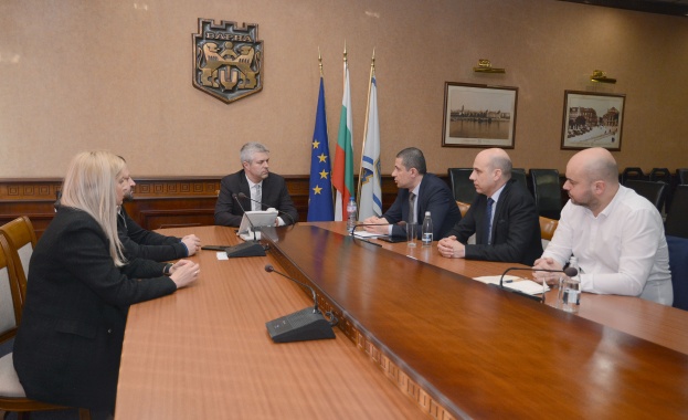 Управителите на ЕНЕРГО ПРО Варна Ангел Ангелов Пламен Стефанов и Радослав