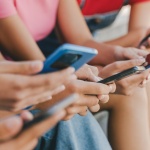 80% от децата създават първия си профил в социалните медии преди да навършат 12 години