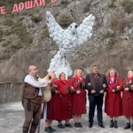 Евробаби посветиха песен на Доналд Тръмп в Родопско