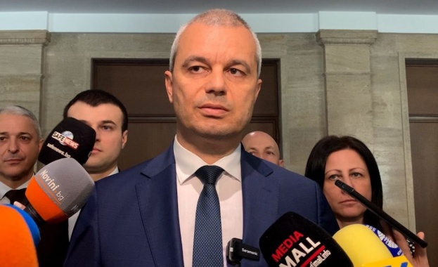 Костадин Костадинов: Внесохме подписи за референдум за запазване на българския лев Костадин Костадинов: Внесохме подписи за референдум за запазване на българския лев