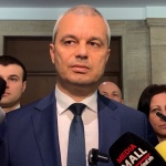 Костадин Костадинов: Внесохме подписи за референдум за запазване на българския лев