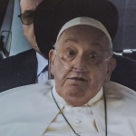 Папа Франциск бил близо до смъртта, лекарите обмисляли прекратяване на лечението