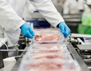 Месото от незаконните кланици край Ихтиман вероятно е продавано в София, смятат от БАБХ