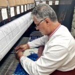 Галин Томов възражда забравен занаят в района на Априлци, изработвайки тъкани икони