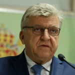 Манол Генов съобщи за натиск върху институциите заради спирането на инсталациите на "Кроношпан"