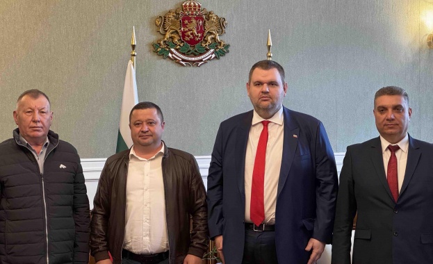 Делян Пеевски прие кмета на Лозница Делян Пеевски прие кмета на Лозница
