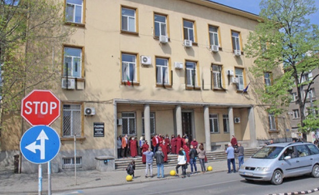 Районна прокуратура-Хасково наблюдава досъдебно производство за причините за смъртта на 6-годишно дете, починало в Кризисен център в гр. Димитровград Районна прокуратура-Хасково наблюдава досъдебно производство за причините за смъртта на 6-годишно дете, починало в Кризисен център в гр. Димитровград