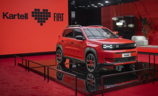 FIAT Grande Panda Kartell заема централно място на изложението Salone