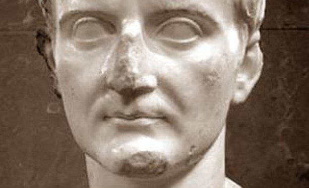 Началото е ...