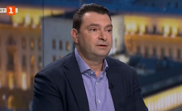 В момента тече обсъждане на темата за закриването на Комисията