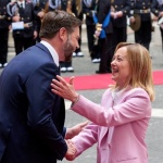 САЩ са оптимисти, че могат да сложат край на руско-украинската война, каза Джей Ди Ванс на среща с Мелони в Рим