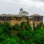 Гложенският манастир и тайнствената пещера Моровица