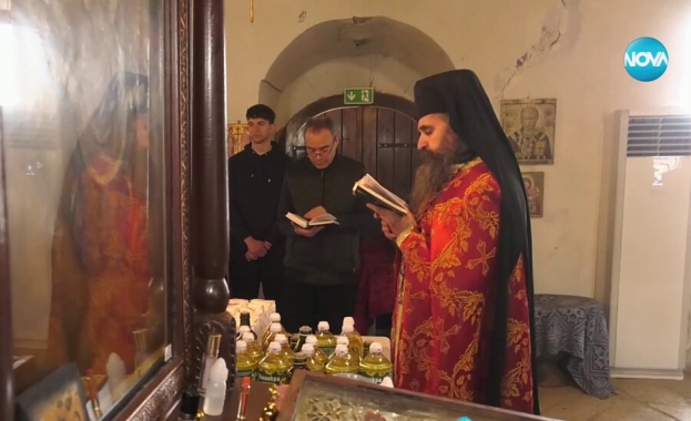 Отец Христодул, който чрез молитви помага на зависими, болни и бездетни хора