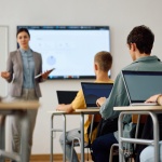 Близо 30% от учителите до 7. клас посочват, че имат нужда от допълнителна подготовка, за да обучават учениците по дигитална безопасност