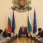 Правителството се изправя срещу шестия вот на недоверие тази седмица