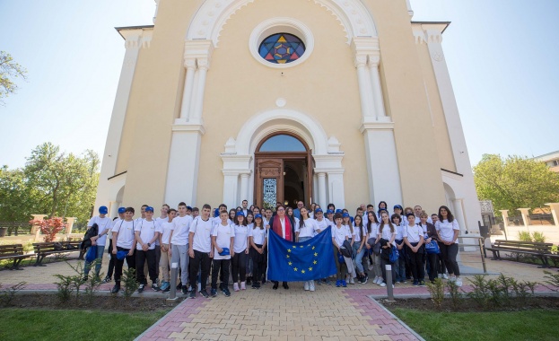Олимпийската шампионка Мадлен Радуканова поведе състезанието „Лов на видински съкровища“ с участието на 40 ученици във Видин