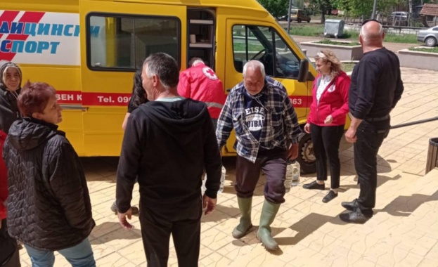 Българският Червен кръст предостави материална помощ на засегнатите от наводненията в област Монтана