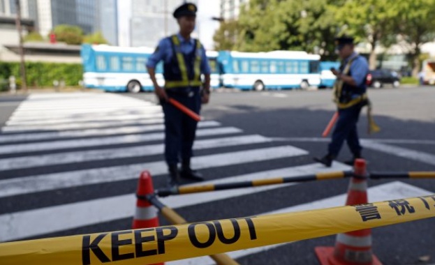 Двадесет и осем годишен мъж умишлено се вряза с автомобила