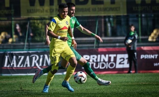 Крумовград победи с 3 1 като гост Хебър и запази шансовете