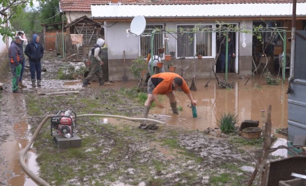 Шест дни след проливните дъждове в селата Лехчево и Кобиляк В