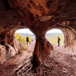 Древна легенда разкрива тайната на “Мечите дупки” край Липница