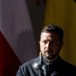 Андреас Умланд: Володимир Зеленски преминава през най-тежката политическа криза