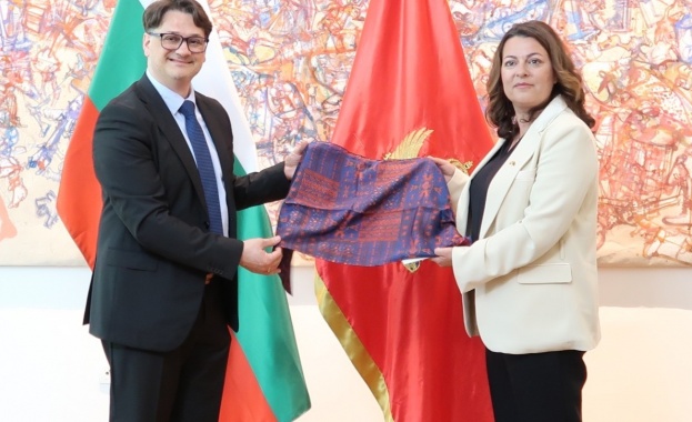 Министър Мариан Бачев е на официално посещение в Черна гора