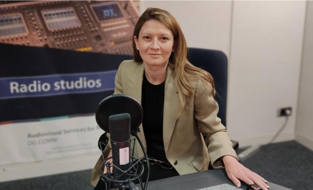 Цветелина Пенкова: „Няма да позволим ключови социални политики да бъдат пожертвани заради бюджетна неяснота и политически приоритети“ Цветелина Пенкова: „Няма да позволим ключови социални политики да бъдат пожертвани заради бюджетна неяснота и политически приоритети“