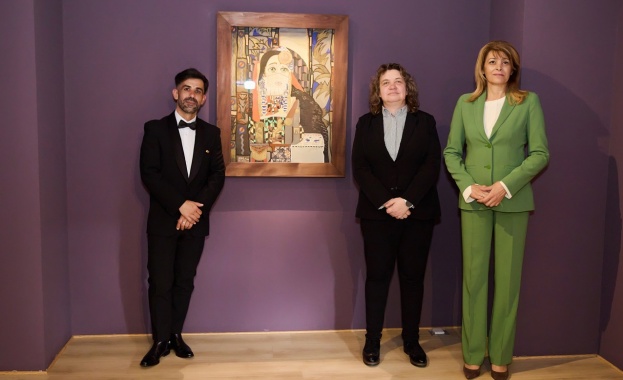 Културна инициатива 100 години Ахинора 100 лица на съвременната