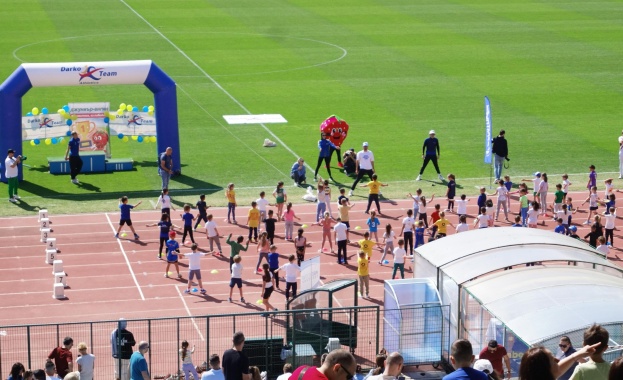 Над 500 деца участваха в традиционното състезание по лека атлетика