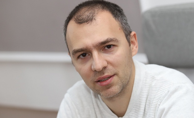 Добромир Иванов: Влизането в еврозоната не се е случило досега по политически причини