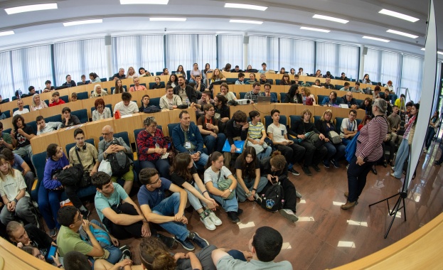 95 ученици от 12 области на страната се състезаваха на