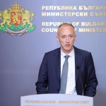 Министър Вълчев свиква извънредно съвещание с началниците на регионалните управления на образованието за сигурността в училищата