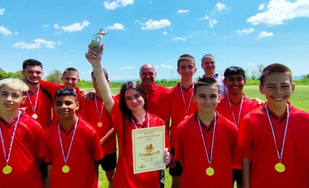 Отборът на IX ОУ Панайот Волов Шумен спечели областното състезание