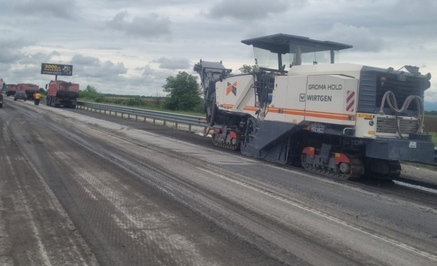 Фрезована е асфалтовата настилка в участъците в ремонт на АМ „Тракия“ в областите София, Пловдив и Сливен