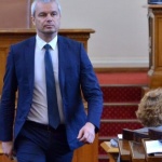 “Възраждане” иска оставката на правителството на Борисов и Пеевски и техните марионетки