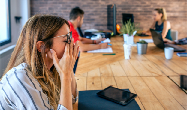 Как да намалим фоновия шум в офиса чрез акустични лампи?