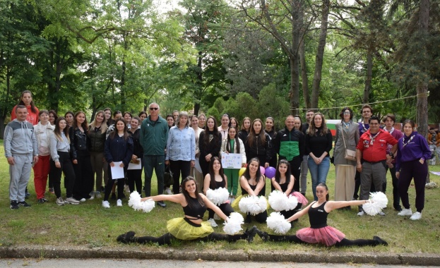 На 12 май 2025 г в двора на Русенския университет