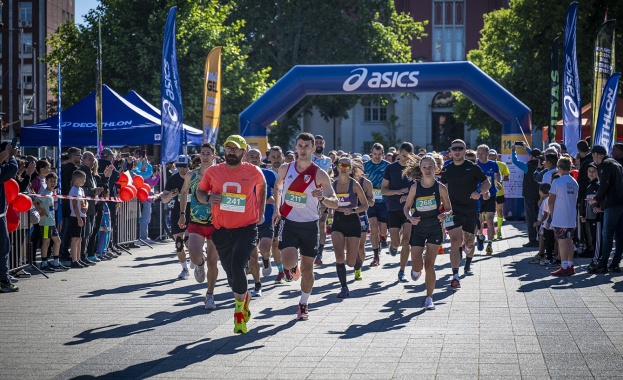 Над 900 души от 13 държави бягаха с кауза на Маратон на приятелството в Плевен