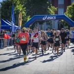 Над 900 души от 13 държави бягаха с кауза на Маратон на приятелството в Плевен