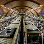 Метрото и част от линиите на градския транспорт в София ще се движат удължено във Великденската нощ