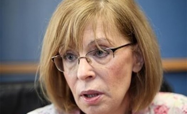 Меко казано скандално е случилото се с референдума за еврото