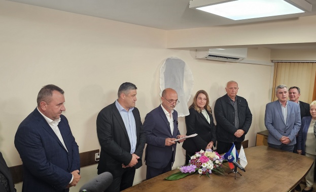 В сградата на Столичната лекарска колегия беше открита паметна плоча